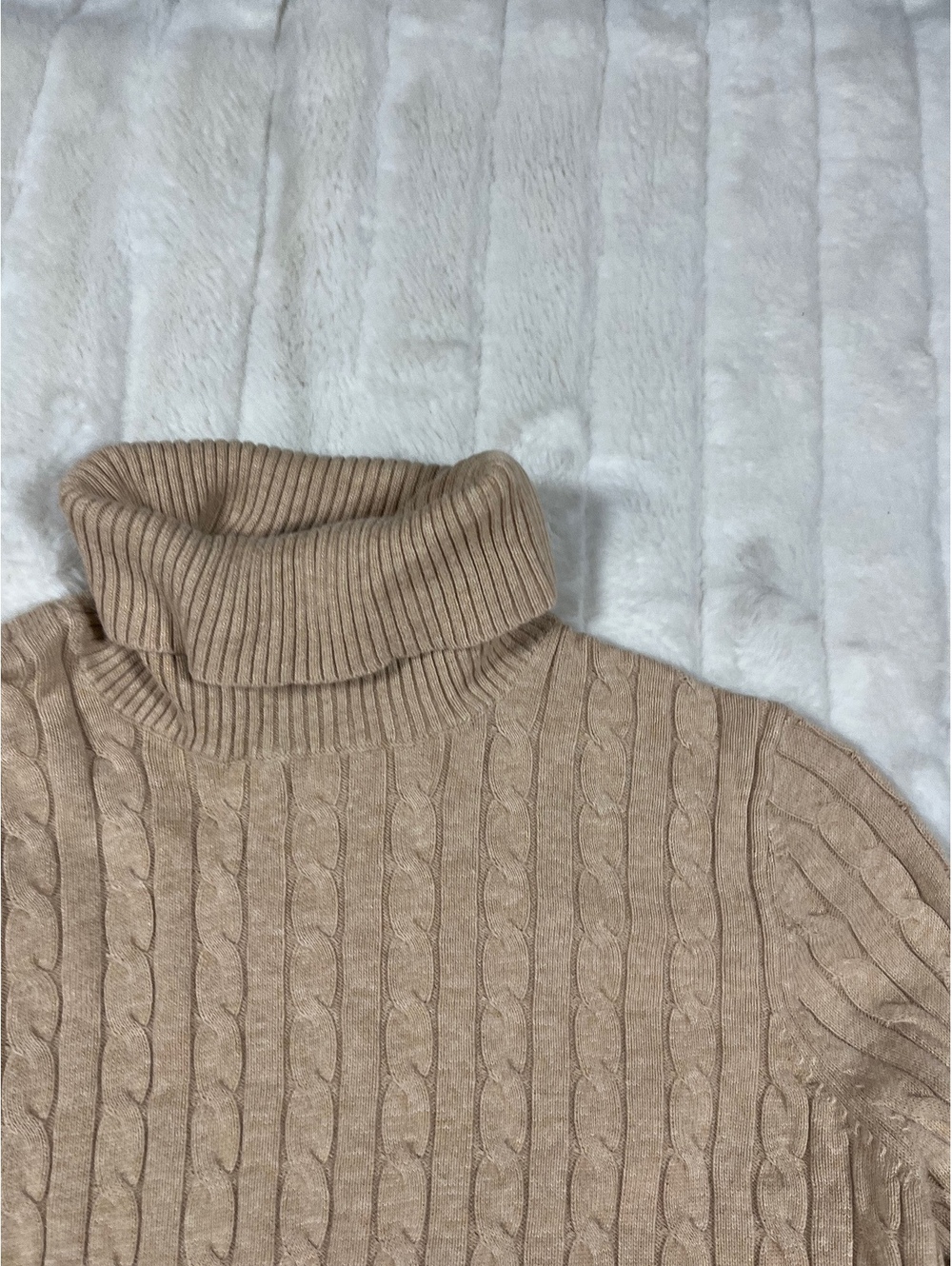 Lands' End Women's XS 2/4 Tan Cable Knit Turtleneck Lightweight Fall Sweater